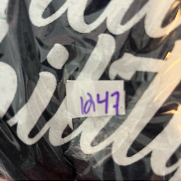 Illuminate possibility gray optimize T-shirt size medium - Picture 6 of 6